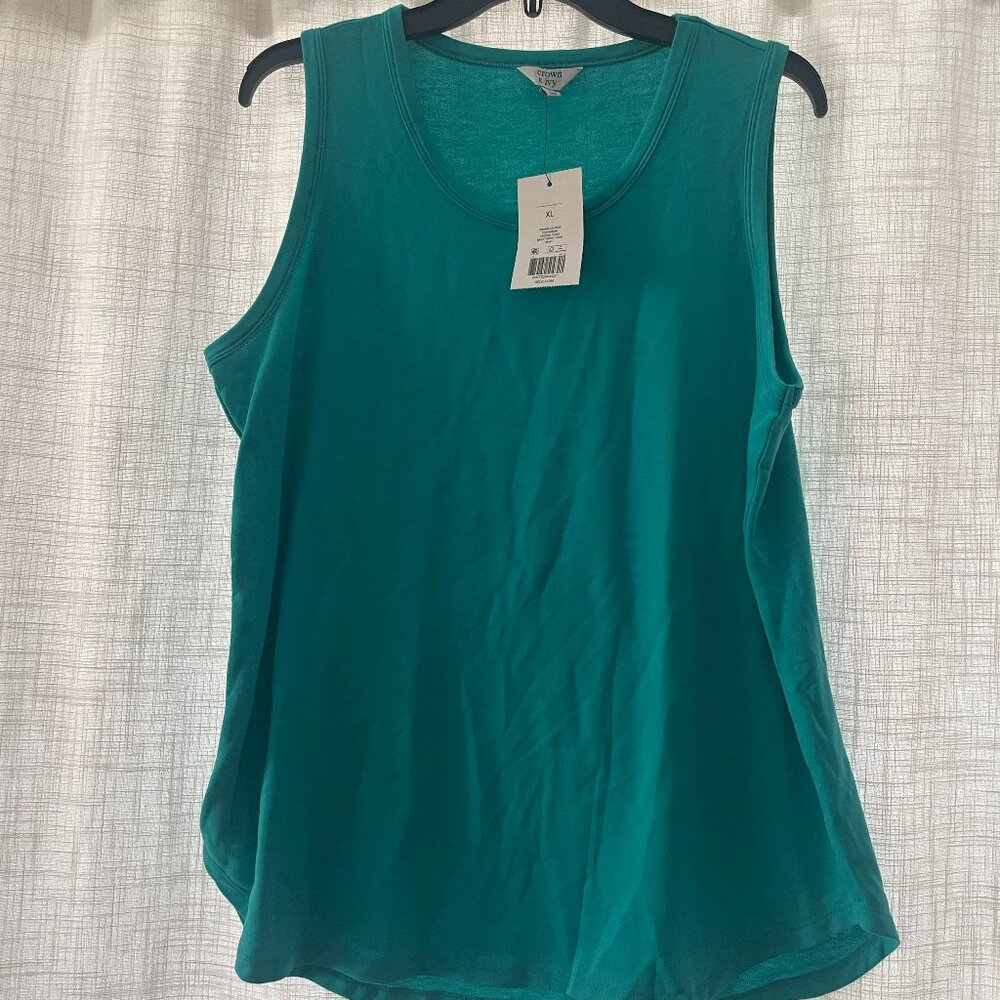 NWT - Crown & Ivy tank (XL)